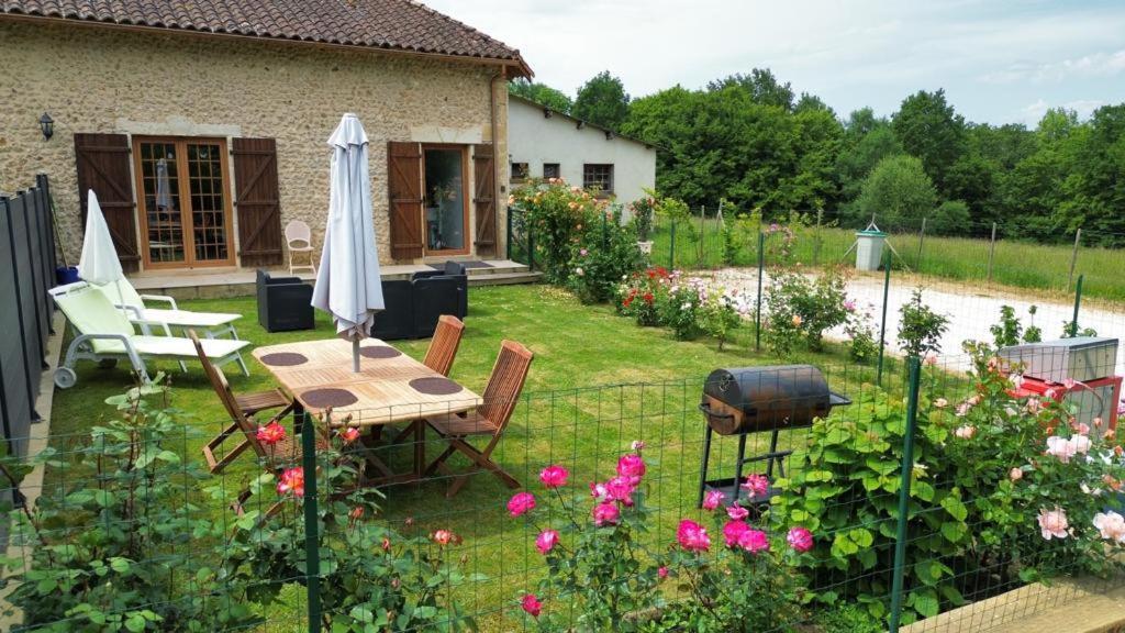 Chez Lucia A 15Min De Perigueux A 6Km Autoroute A89 Lejlighed Eglise-Neuve-de-Vergt Eksteriør billede